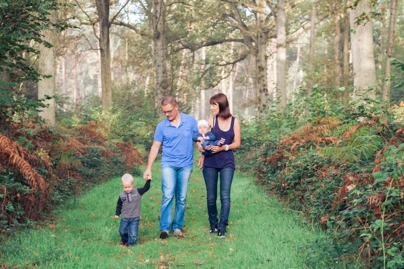 Séance photo famille dans la forêt de Raismes