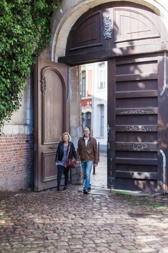 un shooting couple dans le Vieux-Lille