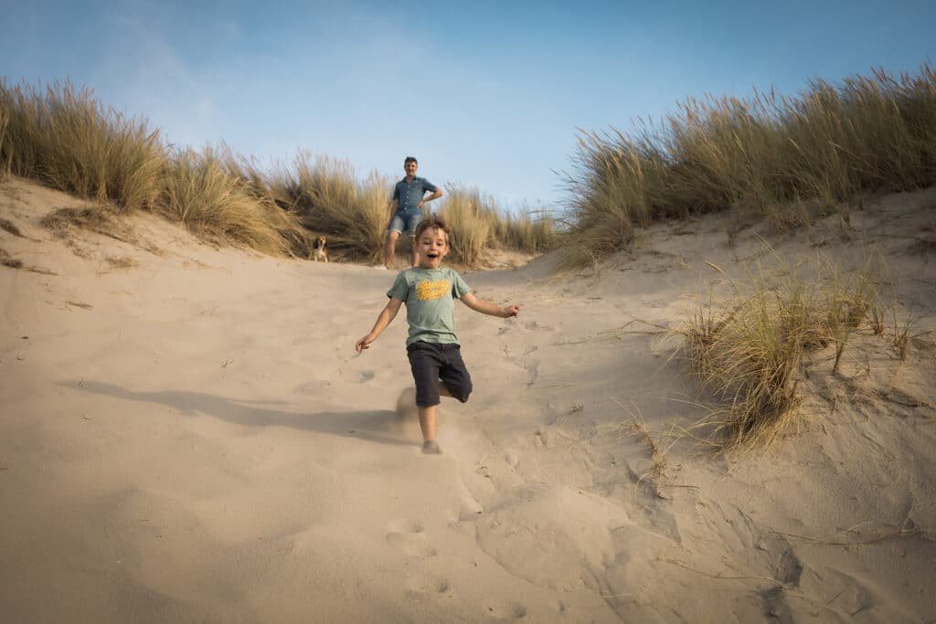 séance photo famille dans les dunes