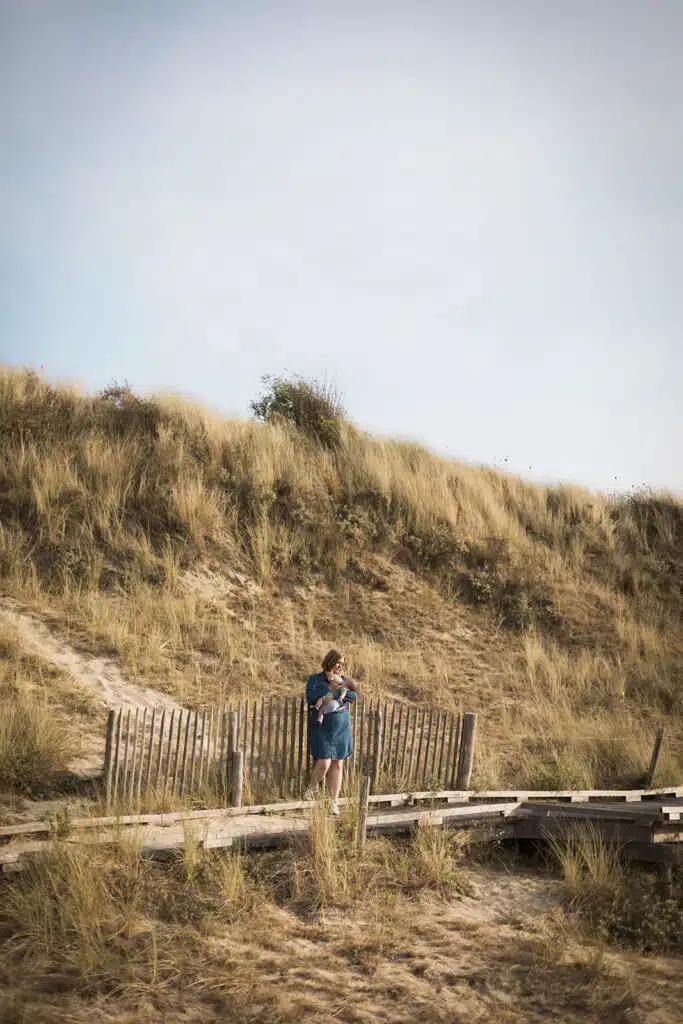 séance photo famille dans les dunes