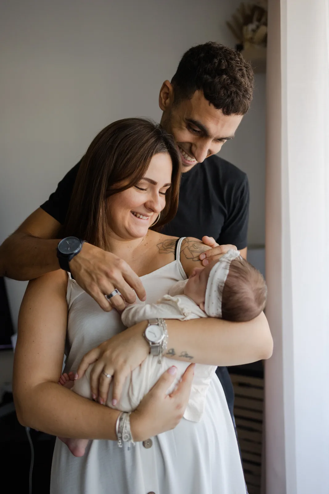 Maman et son bebe a domicile - photographie maternite