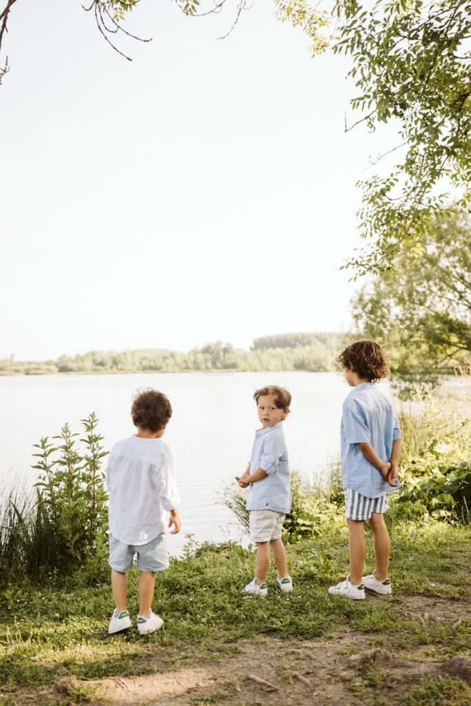 Fratrie en extérieur — Shooting photo famille Nord