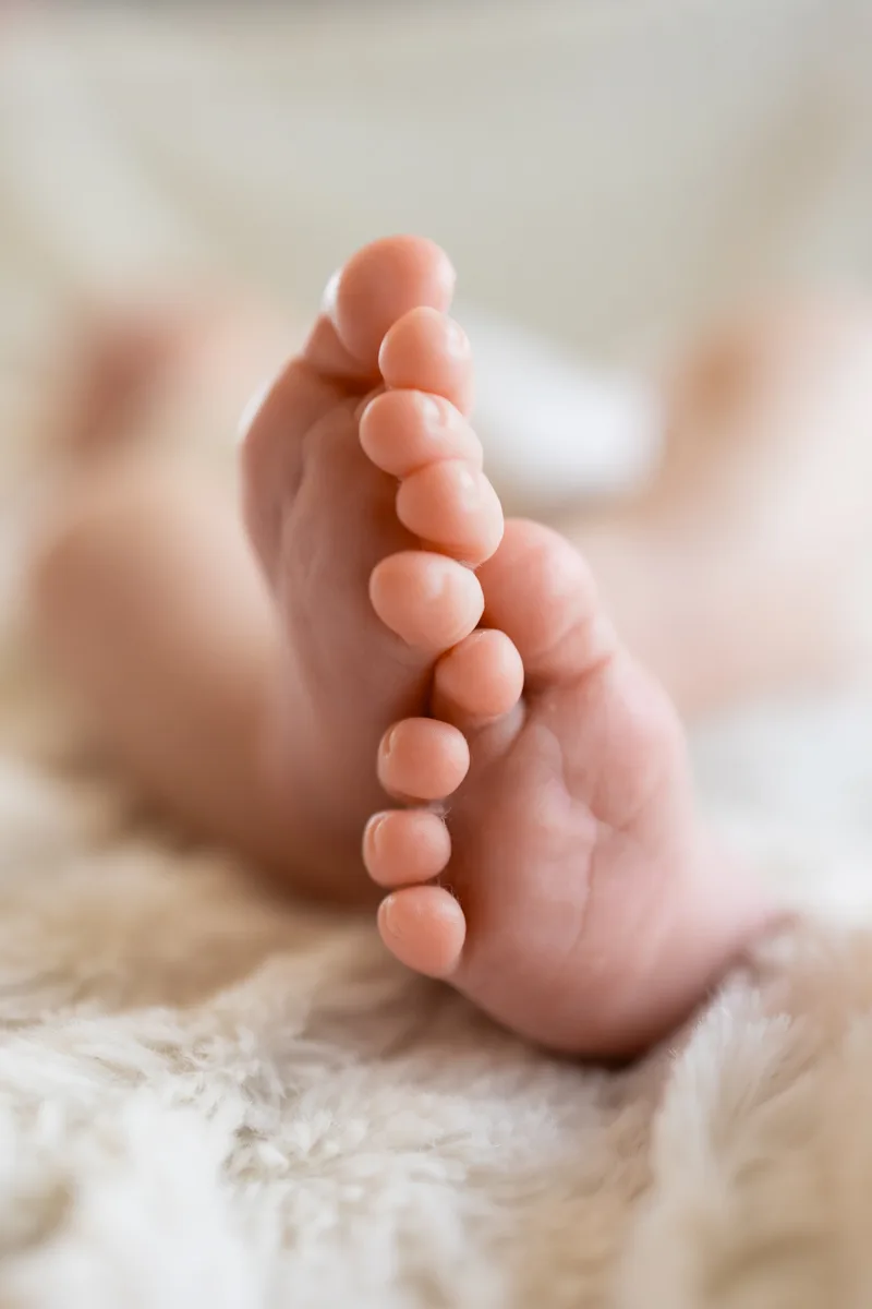 pied de bebe, seance photo naissance a domicile