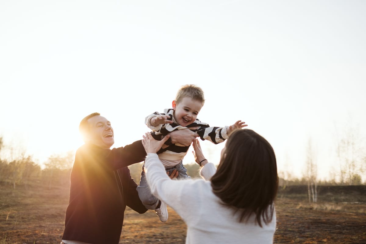 photo de famille lumiere doree au terril de Rieulay